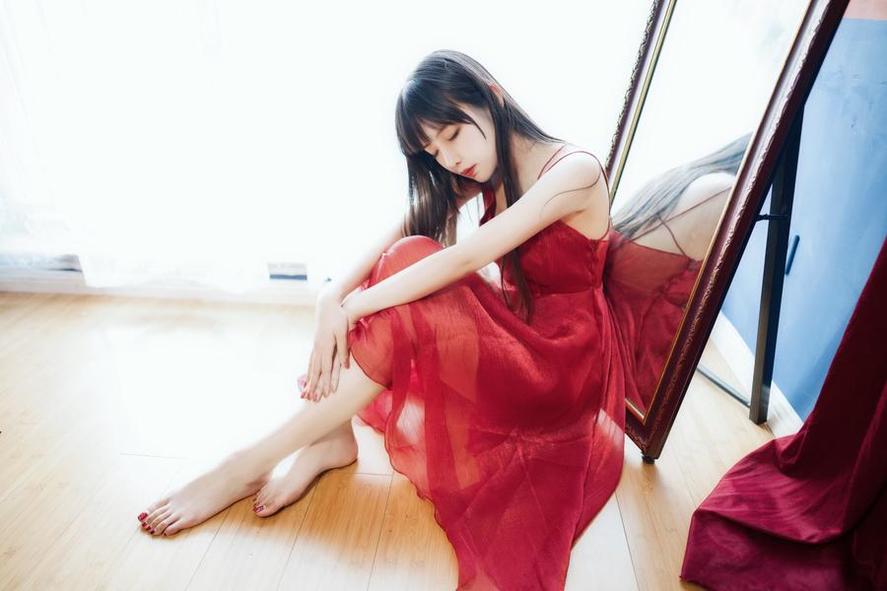 shika小鹿鹿 shika小鹿鹿泳装分享大片,带你感受夏日无限欢乐