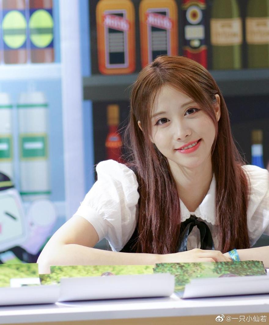 一只小仙若 跟着一只小仙若微博多少赏析摄影作品,感受唯美艺术魅力。