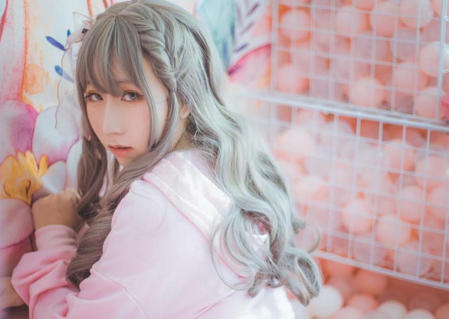 无尽的创作灵感，成就从从从从鸾学生的摄影集。