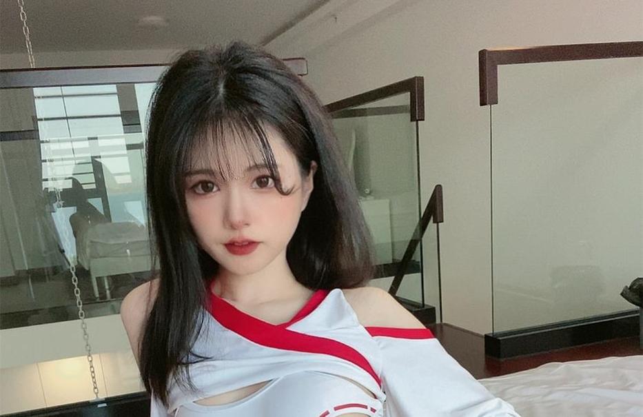 倦倦喵 倦倦喵甘雨分享超高清cos照片,细节惊人