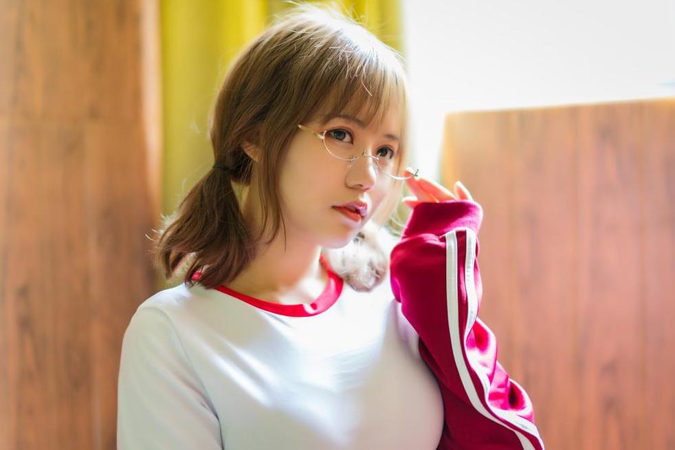 小仓千代 小仓千代w高清图片:照片中的微笑,瞪眼,咧嘴,都成了你的回忆