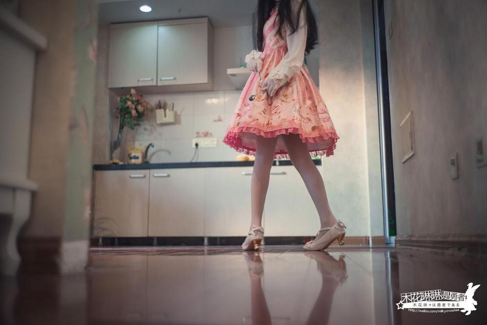 木花琳琳 木花琳琳是勇者圣诞的cos,完美演绎经典角色