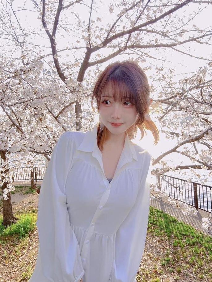 梦梦mon 梦梦mon个人资料:cos图包合集,带你穿越异世界