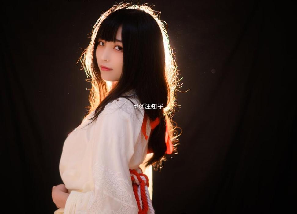 汪知子 摄影大师拍摄的汪知子经典美图,诠释着时尚的魅力