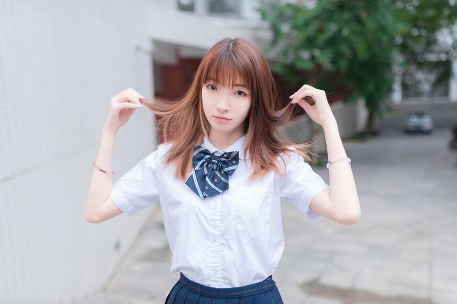 祖木子 “祖木子百度百科”更新了:蕴含着深情的华丽摄影作品