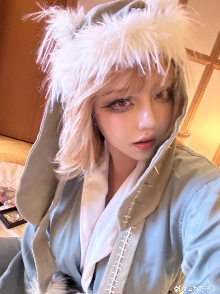 菌烨tako 菌烨tako的独特绝美cos作品,看完让你相信真的有圣光