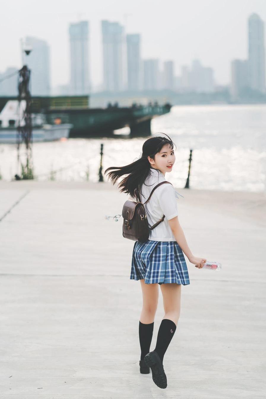 面饼仙儿 面饼仙儿兔女郎拍摄的照片,演绎了一段又一段的故事。