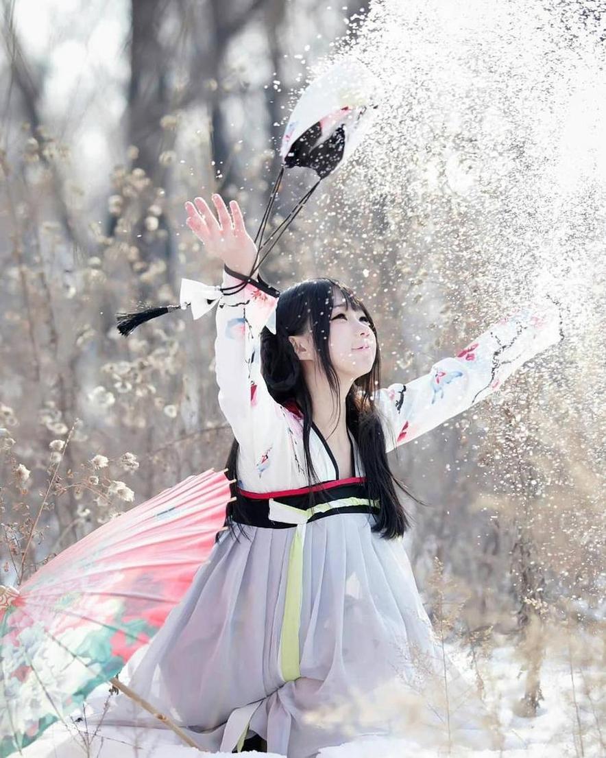 魔物喵cos作品分享，满足你的所有幻想